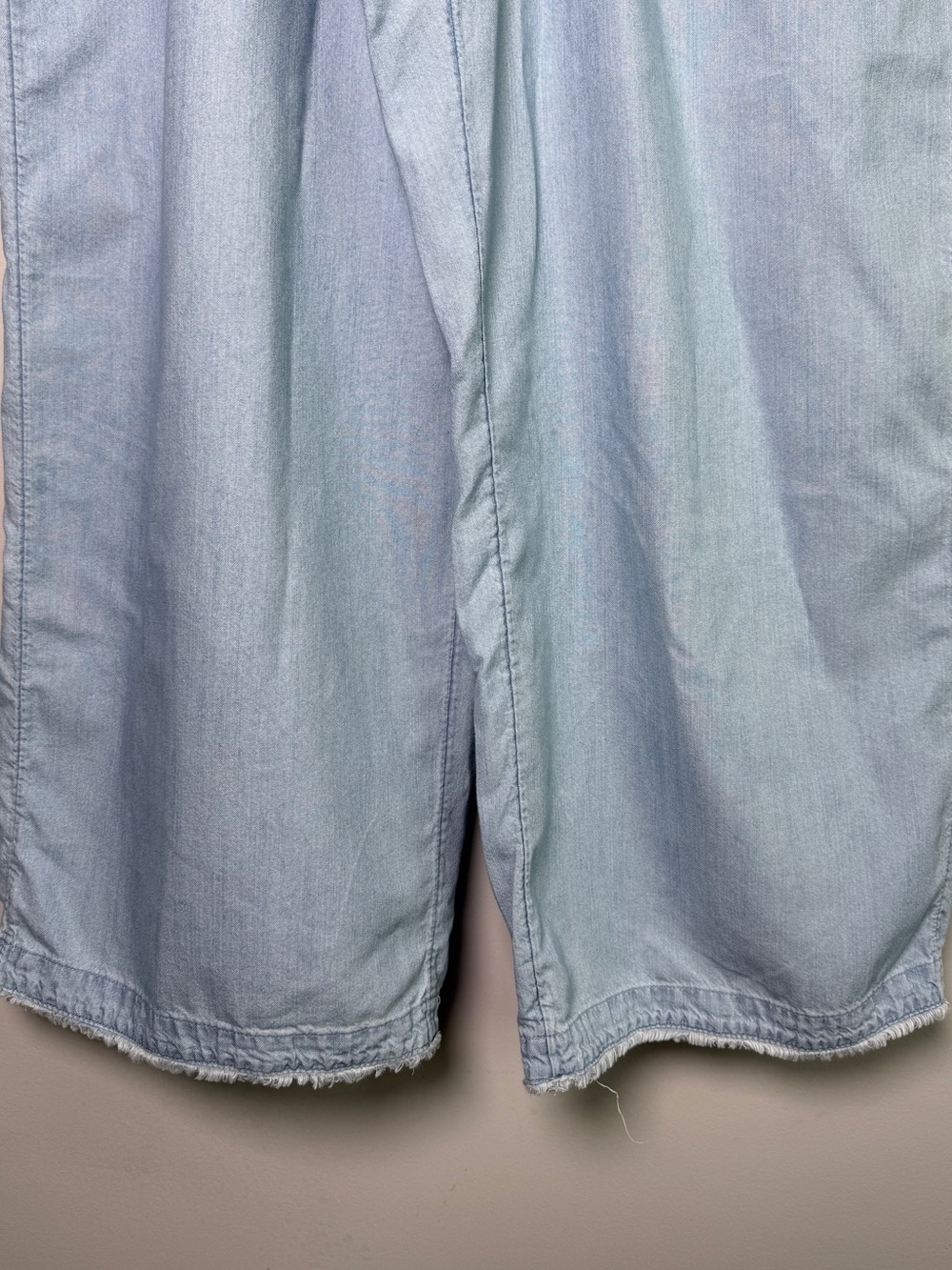 J.Jill Denim Chambray Wide Leg Pull On Crop Pants Raw Hem Boho Coastal Size L - Picture 2 of 8